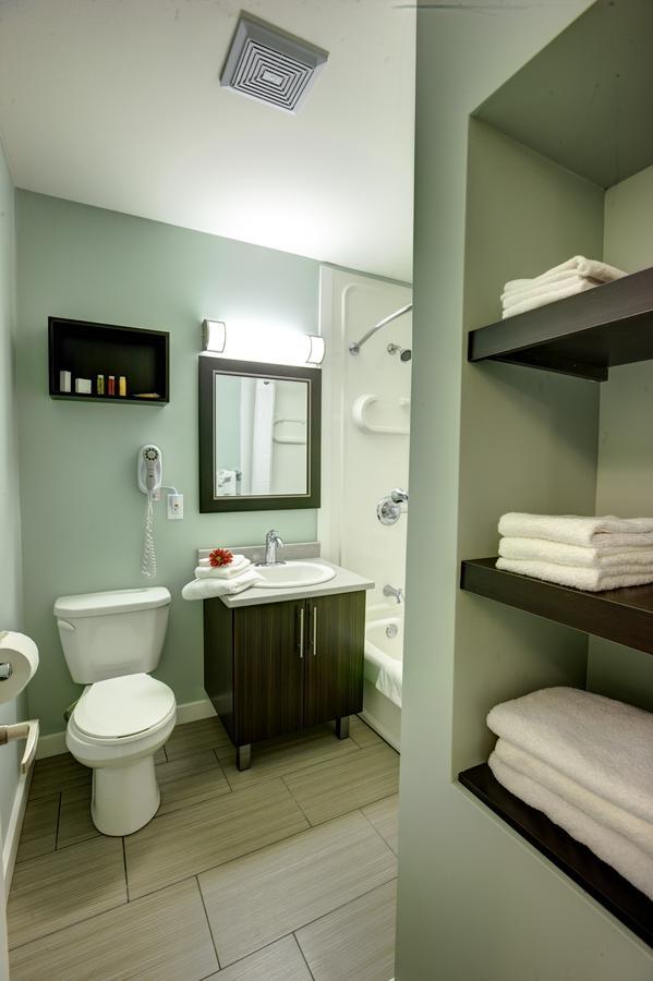 Homeport Apartment Hotel St. John's Esterno foto